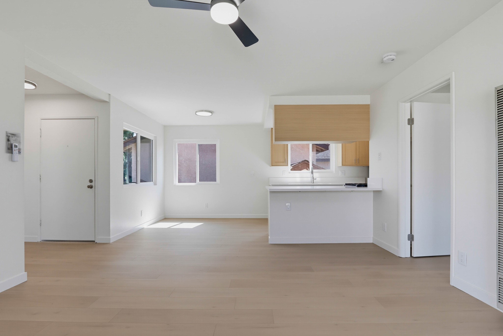 Virtual tour photo 12 of 46 for 4881 Vista Dr Unit 4