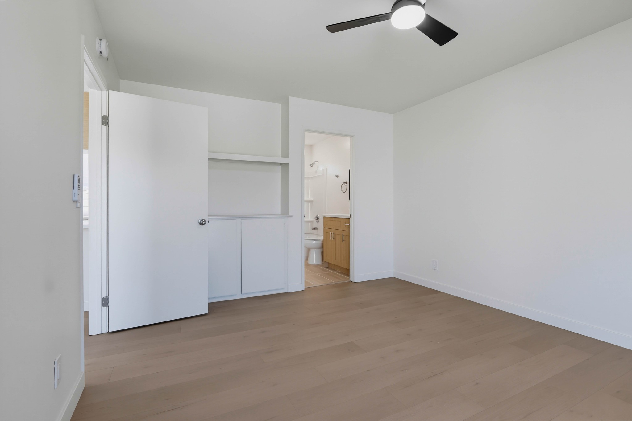Virtual tour photo 27 of 46 for 4881 Vista Dr Unit 4