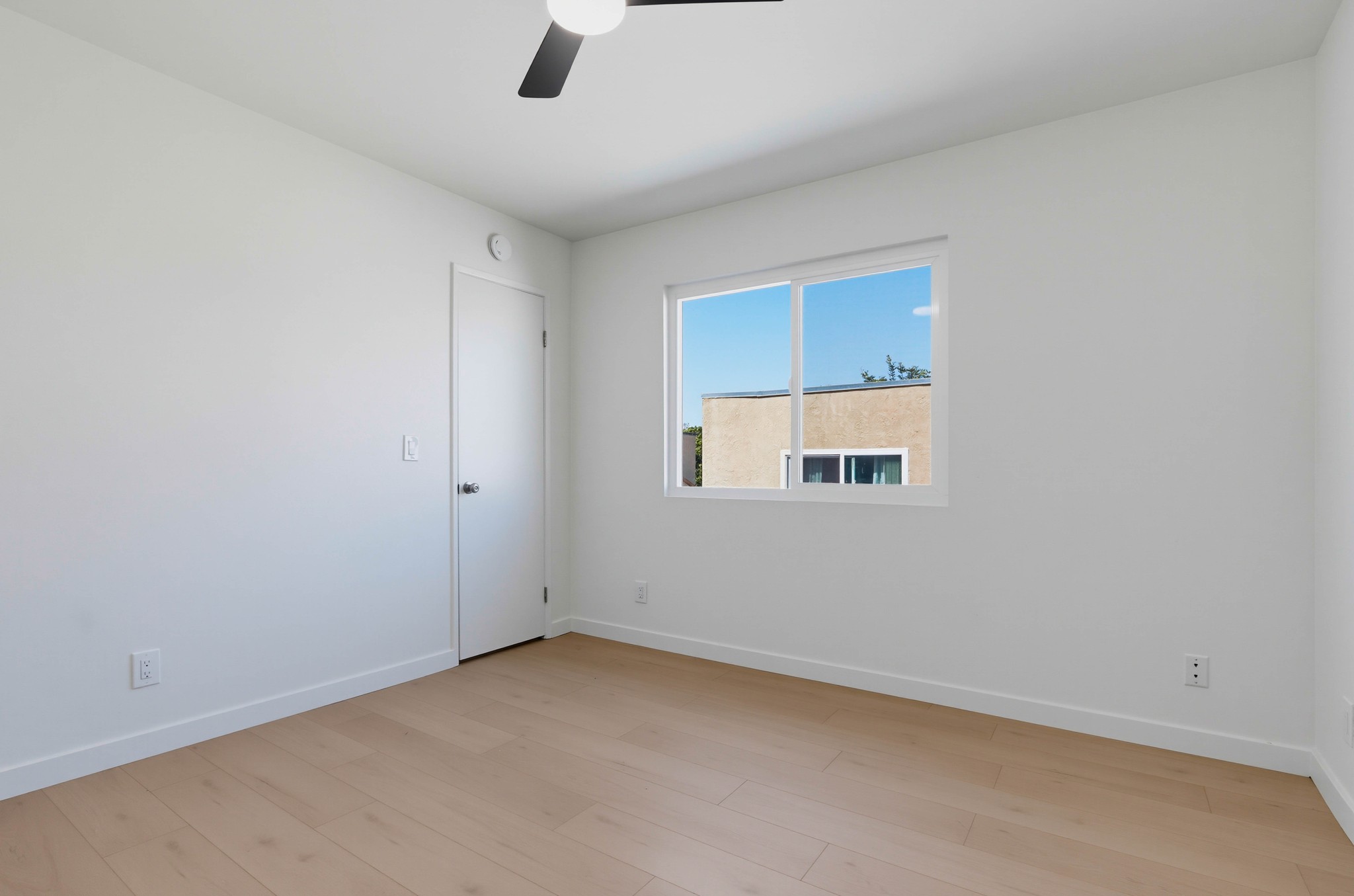 Virtual tour photo 33 of 46 for 4881 Vista Dr Unit 4