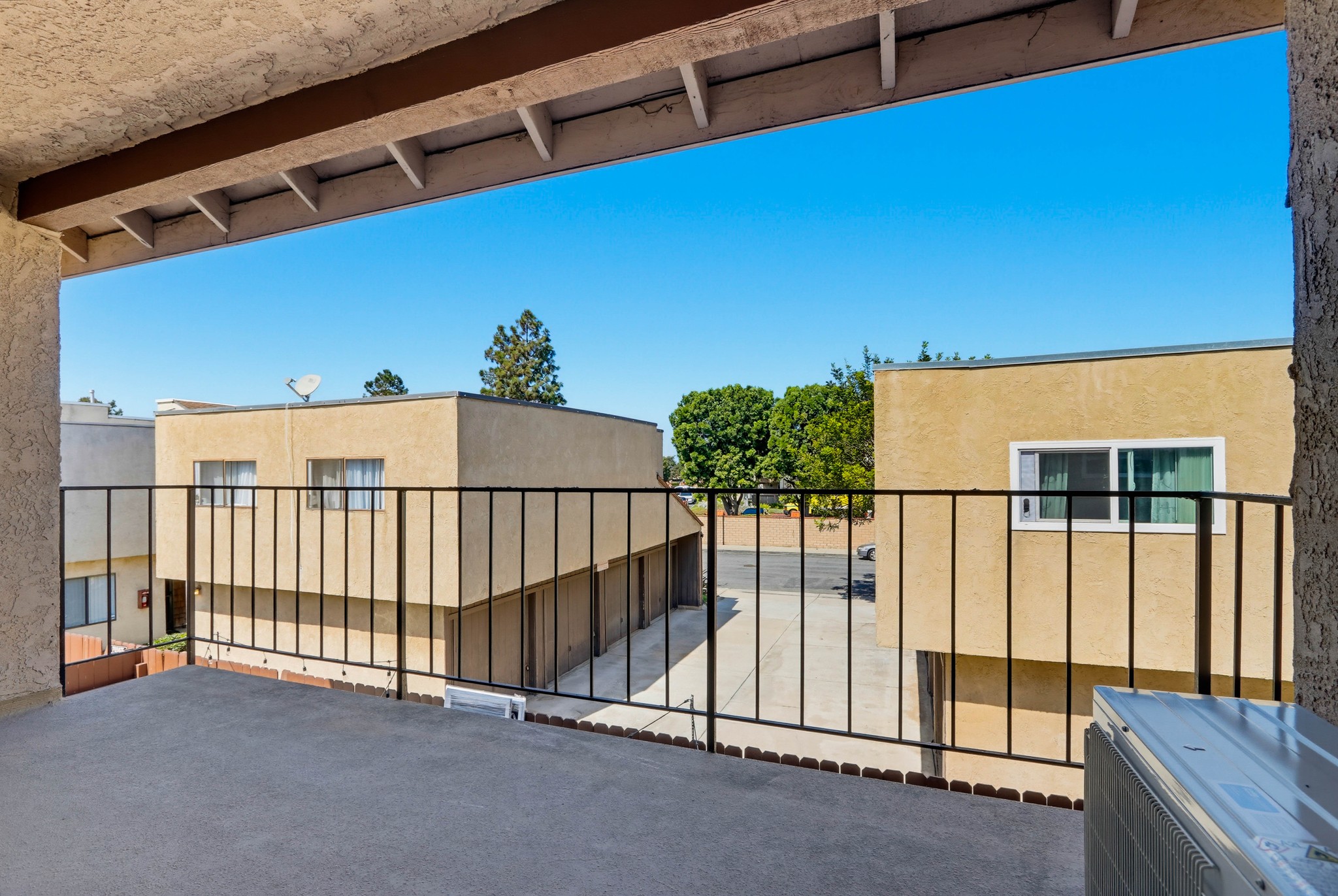Virtual tour photo 38 of 46 for 4881 Vista Dr Unit 4