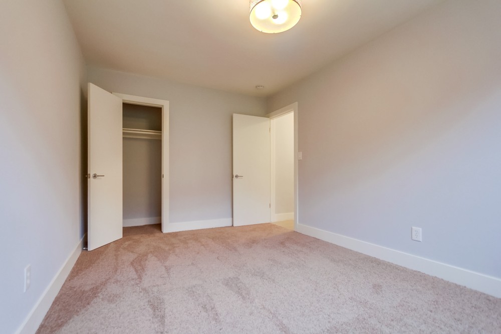 Virtual tour photo 27 of 30 for 4882 Glacier Ave