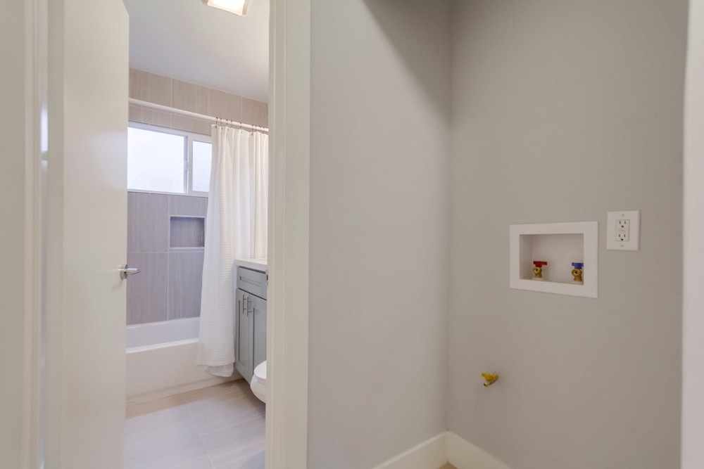 Virtual tour photo 31 of 30 for 4882 Glacier Ave