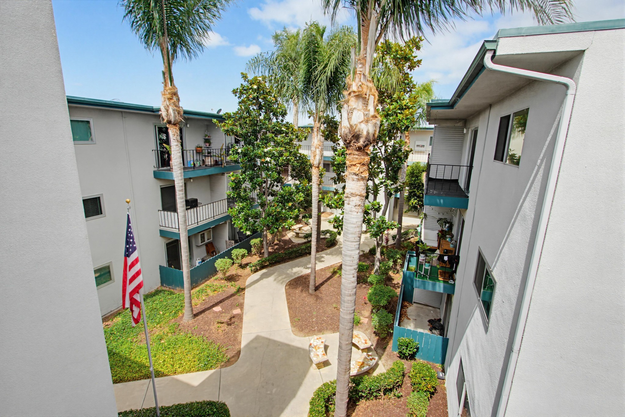 Virtual tour photo 6 of 34 for 4885 Cole St Unit 34