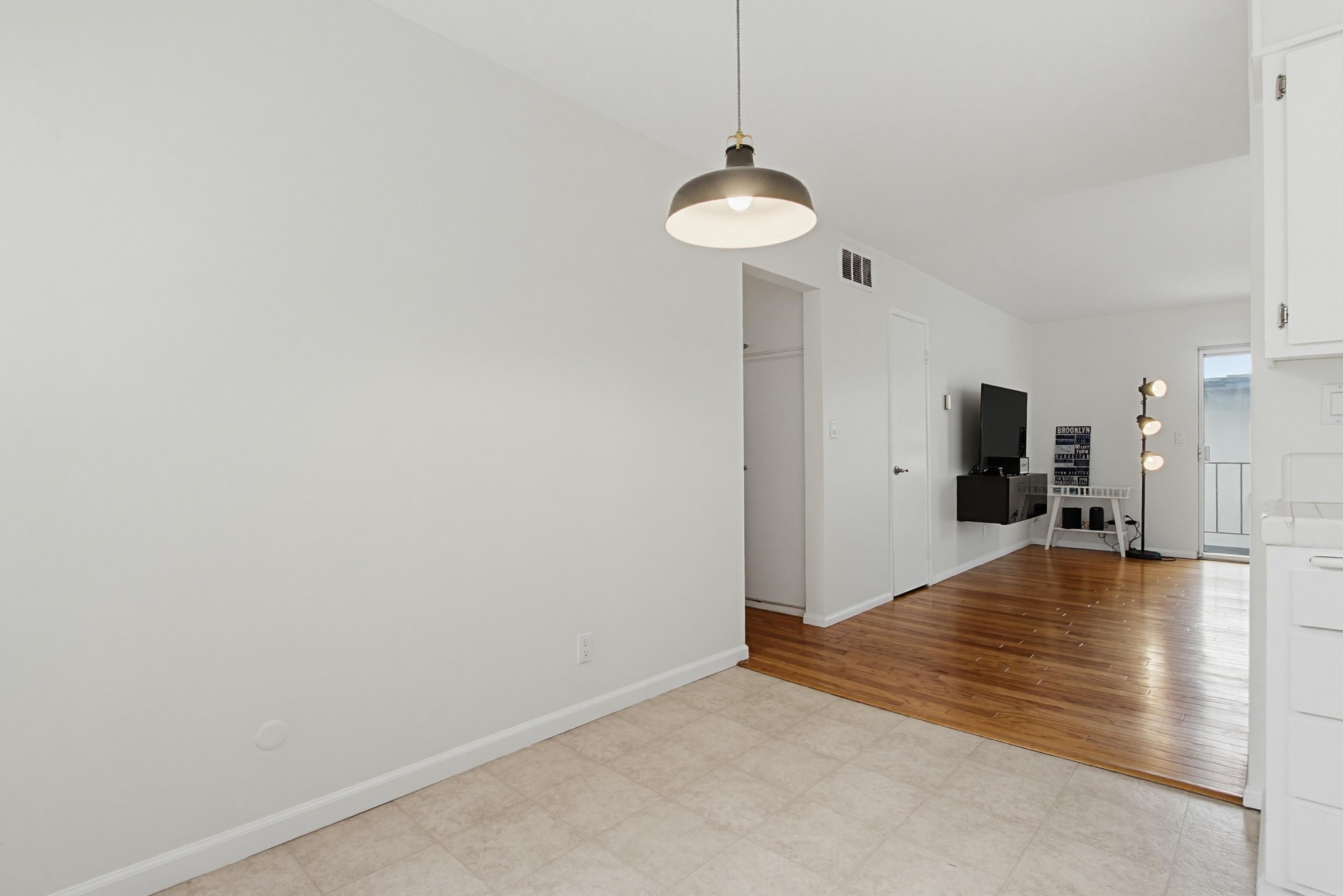 Virtual tour photo 13 of 34 for 4885 Cole St Unit 34