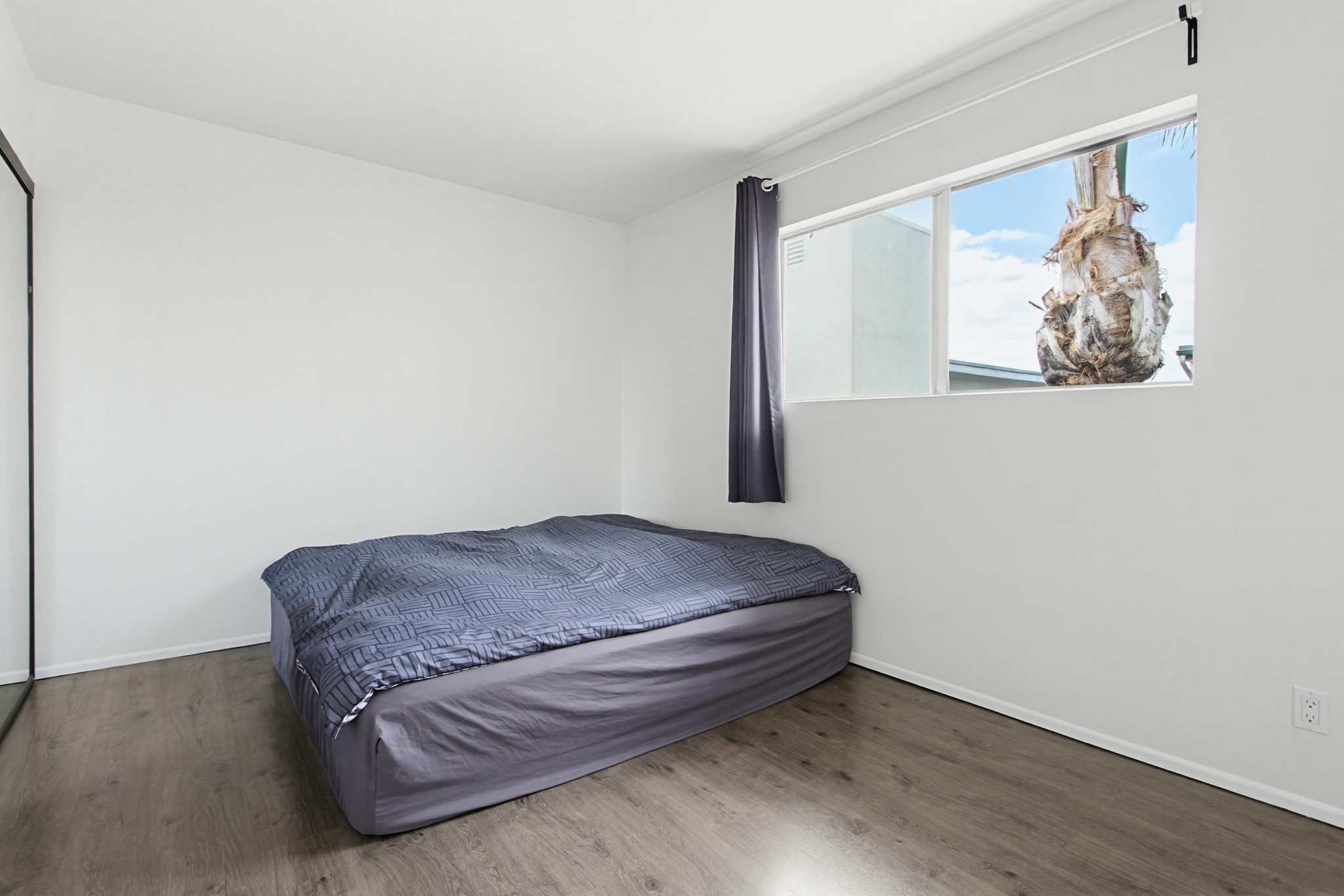 Virtual tour photo 21 of 34 for 4885 Cole St Unit 34