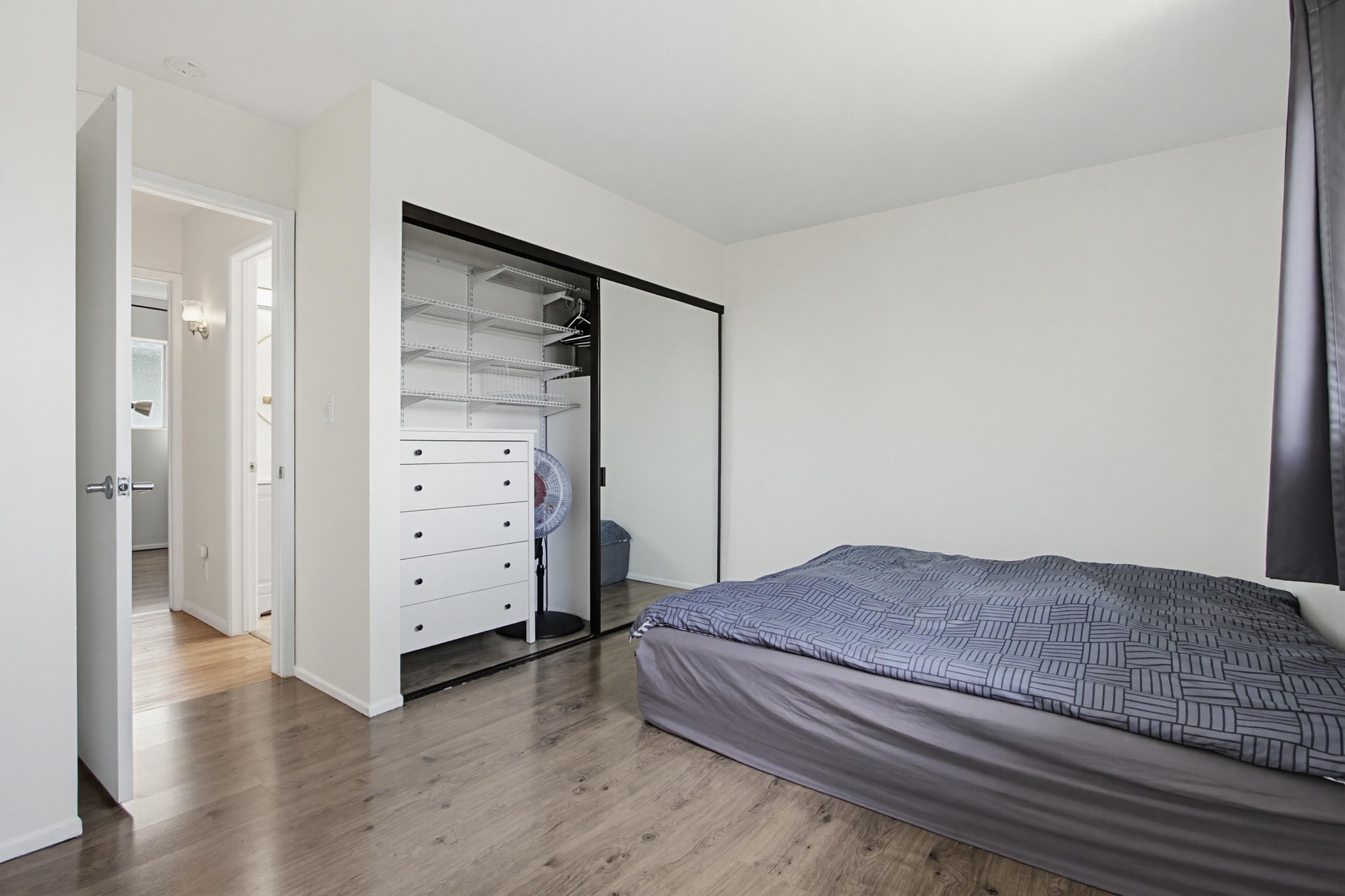 Virtual tour photo 22 of 34 for 4885 Cole St Unit 34