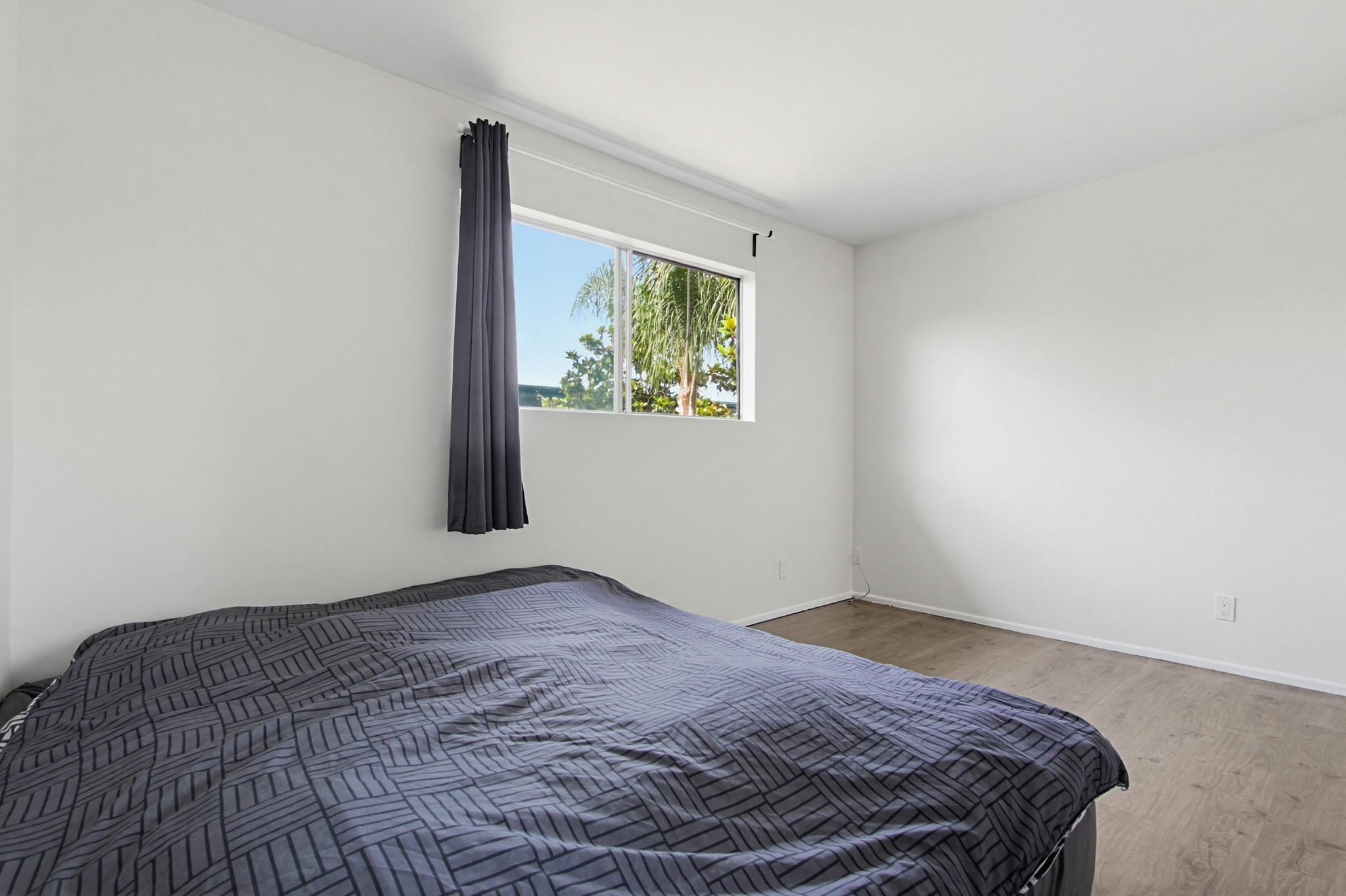 Virtual tour photo 23 of 34 for 4885 Cole St Unit 34