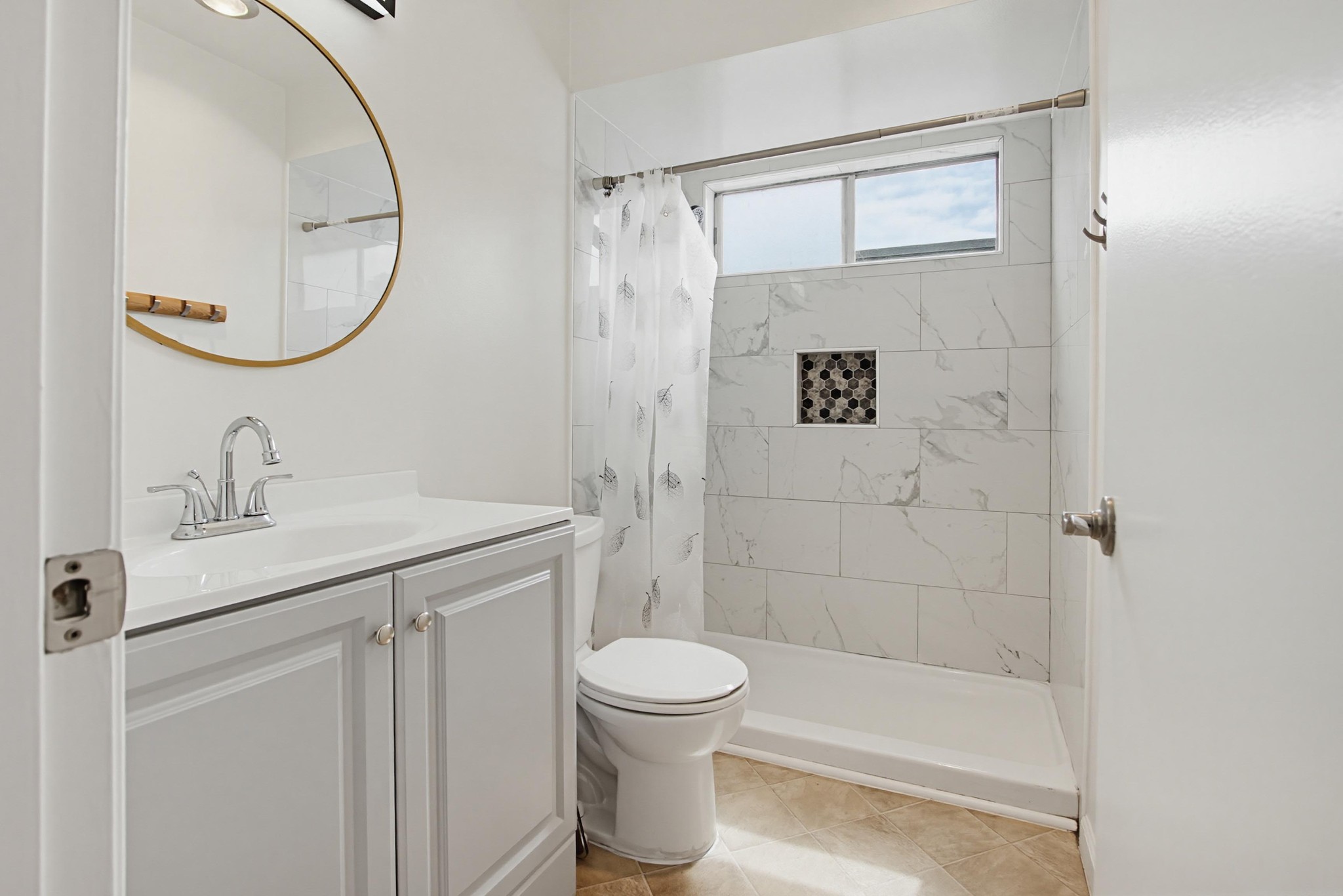 Virtual tour photo 25 of 34 for 4885 Cole St Unit 34