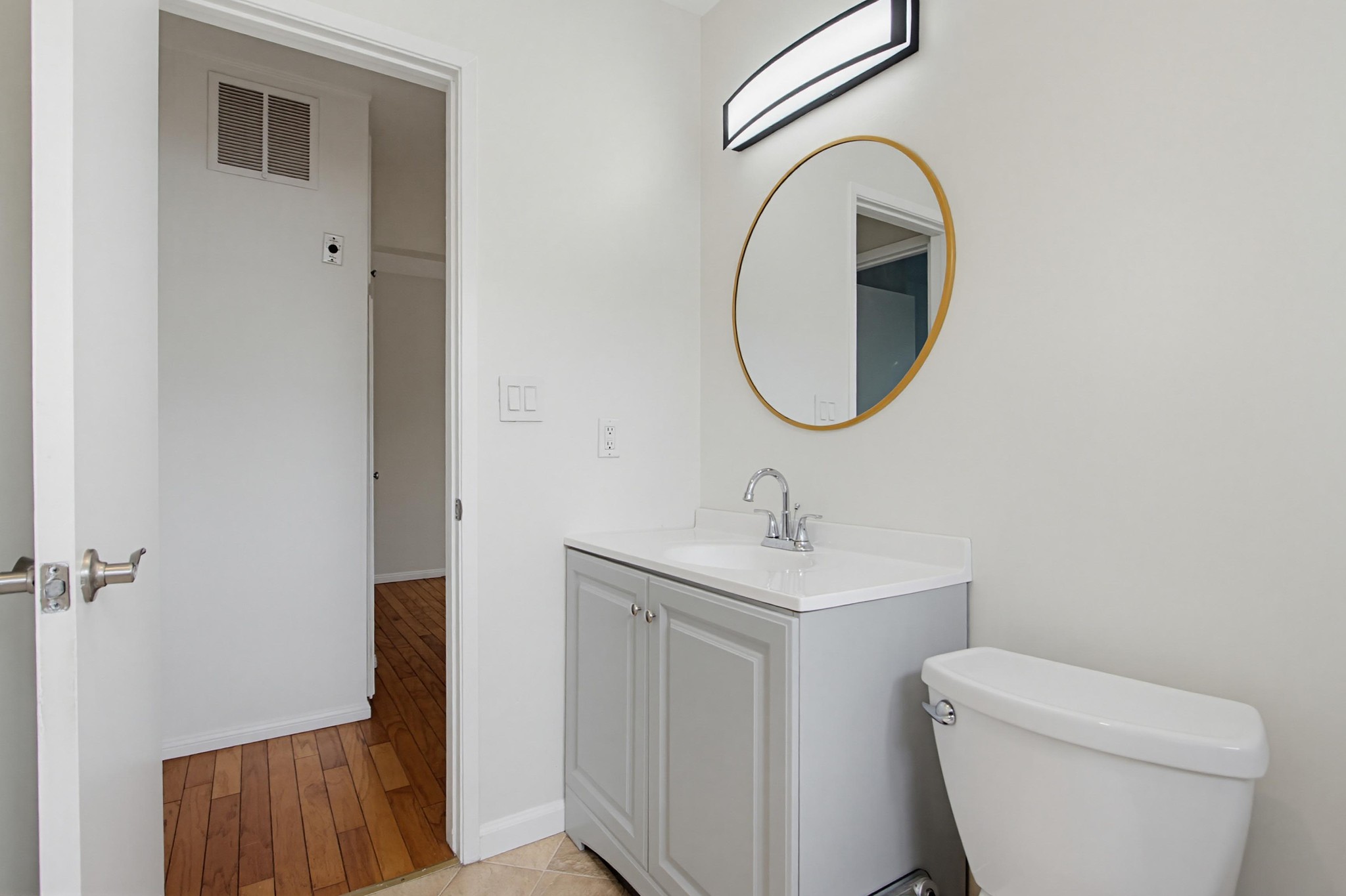 Virtual tour photo 26 of 34 for 4885 Cole St Unit 34
