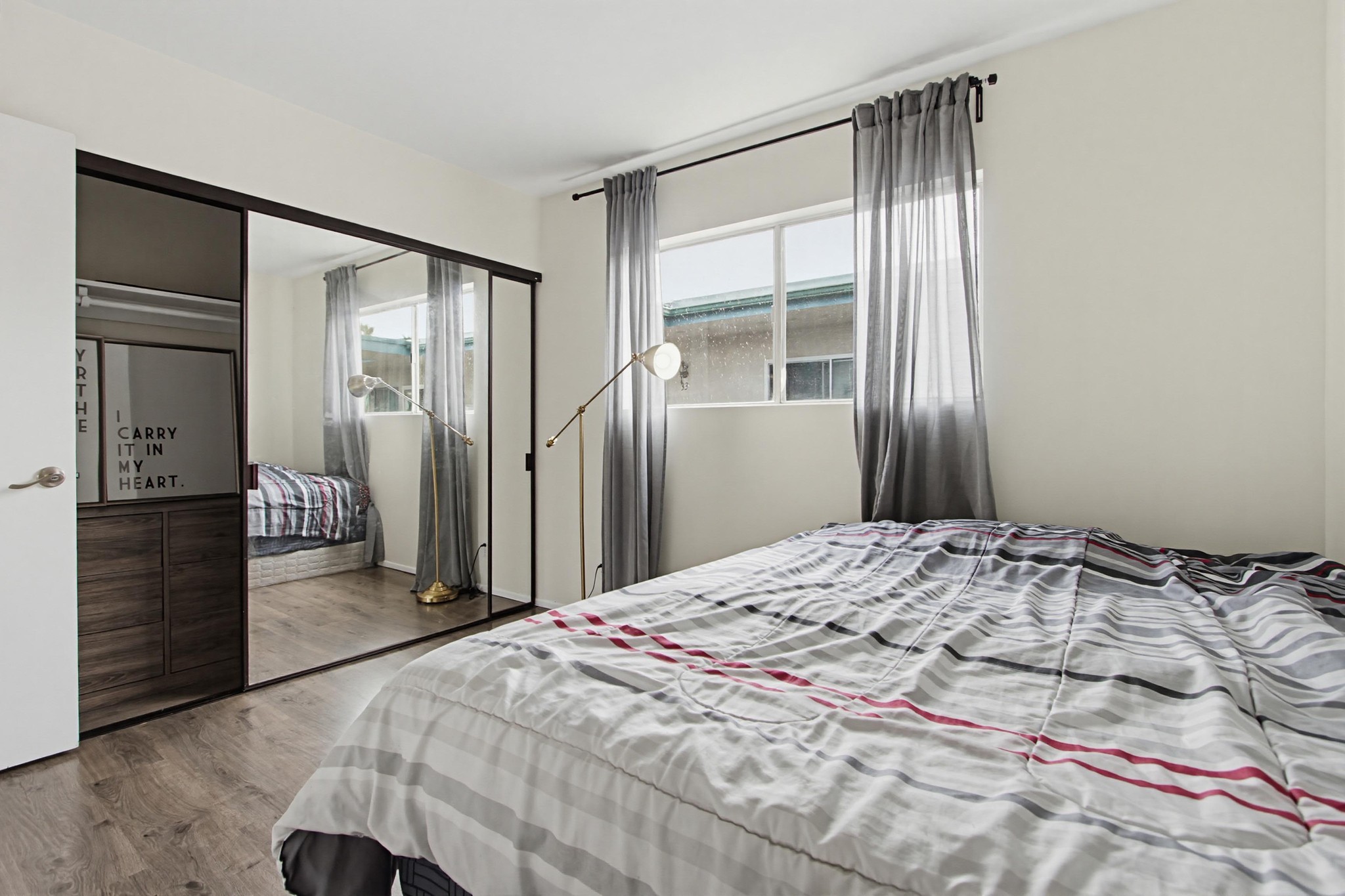 Virtual tour photo 28 of 34 for 4885 Cole St Unit 34