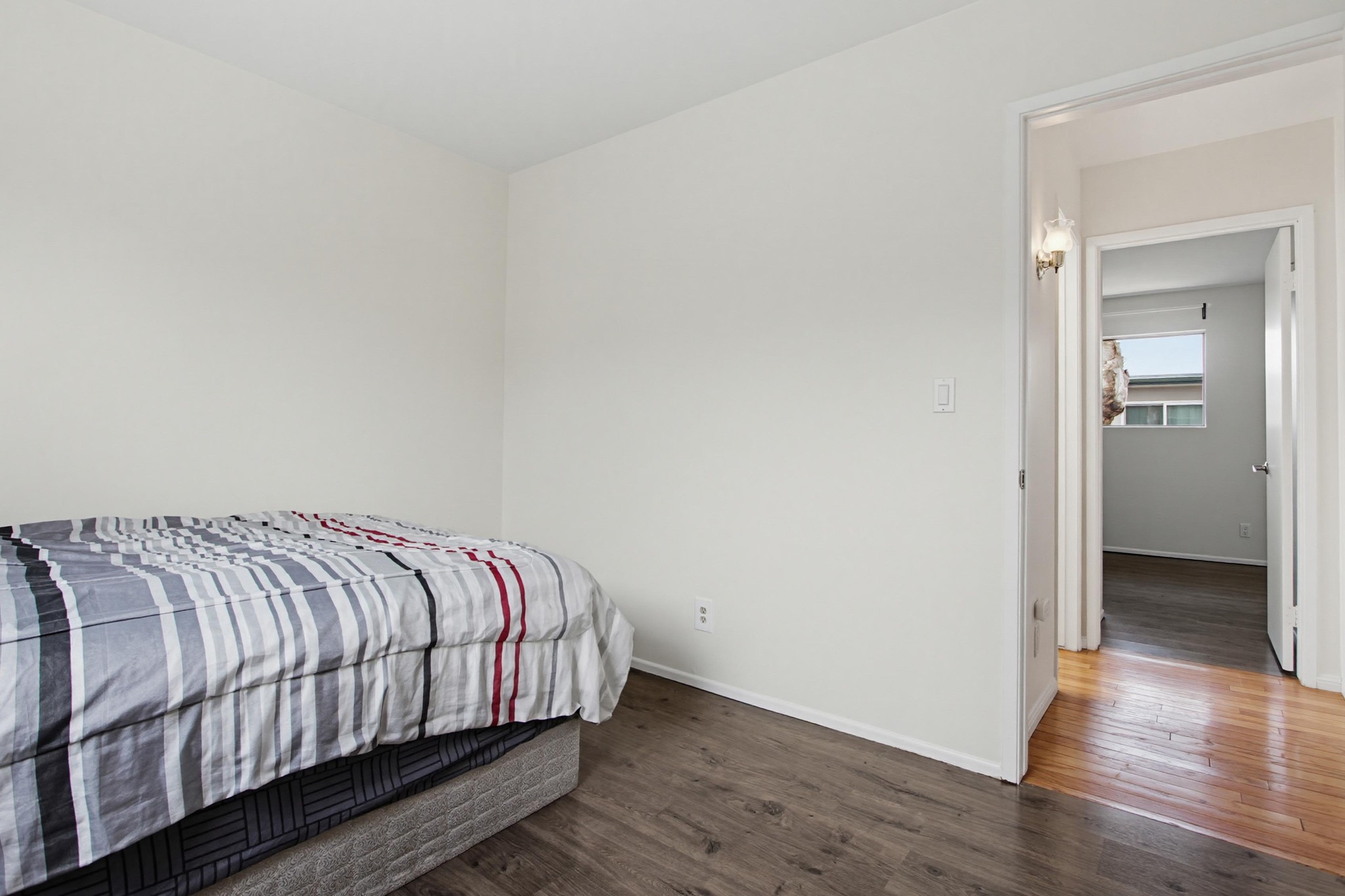 Virtual tour photo 29 of 34 for 4885 Cole St Unit 34