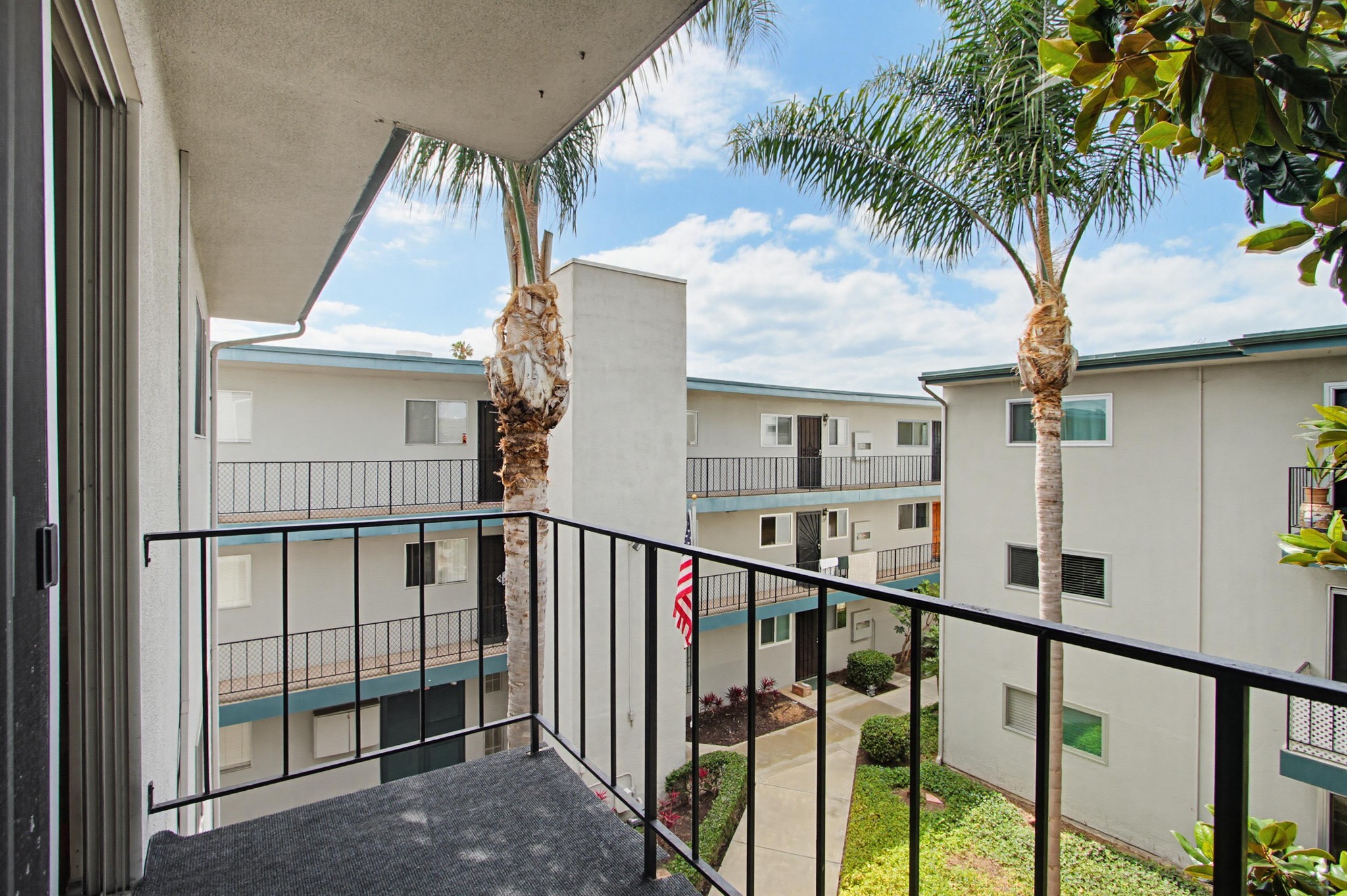 Virtual tour photo 31 of 34 for 4885 Cole St Unit 34
