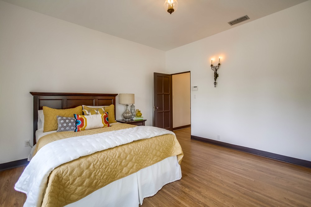Virtual tour photo 30 of 60 for 4885 Marlborough Dr