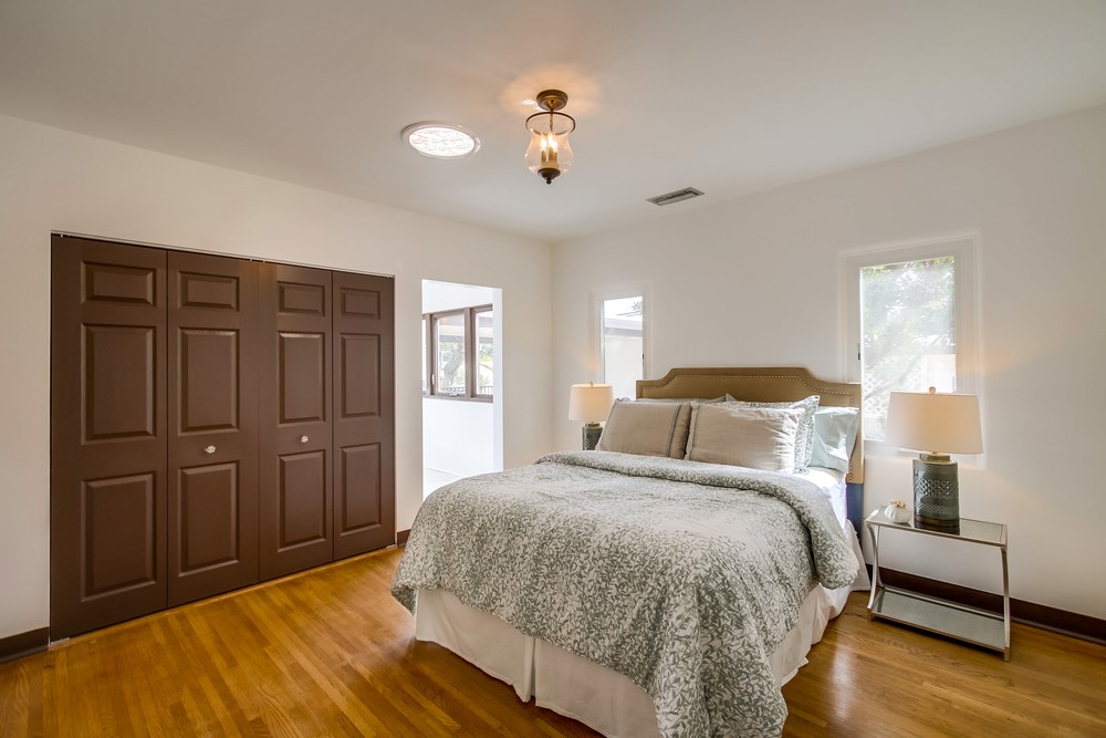 Virtual tour photo 40 of 60 for 4885 Marlborough Dr