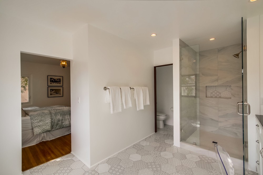 Virtual tour photo 45 of 60 for 4885 Marlborough Dr