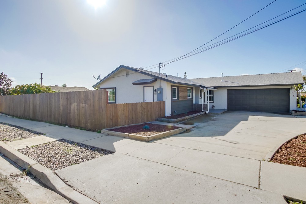 Virtual tour photo 5 of 43 for 4887 Mt Gaywas Dr