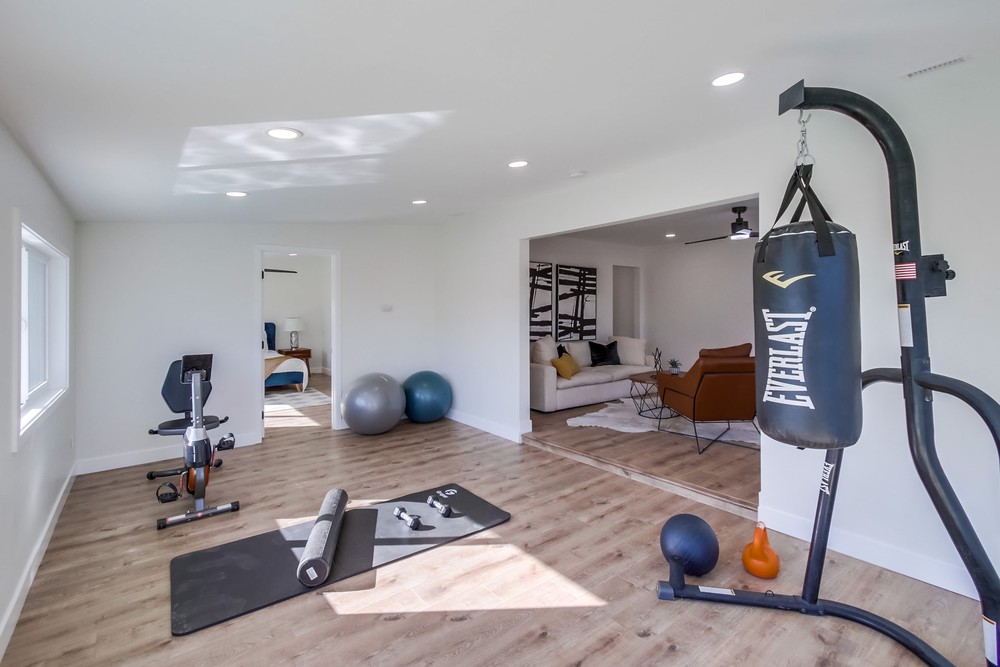 Virtual tour photo 19 of 43 for 4887 Mt Gaywas Dr