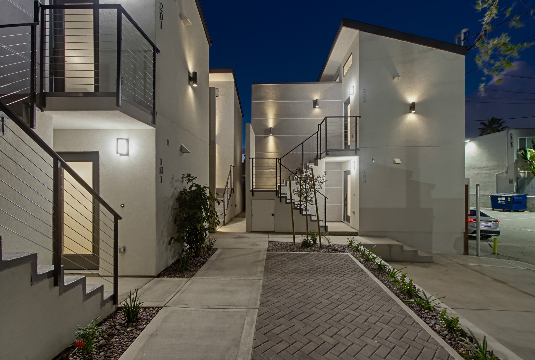 Virtual tour photo 11 of 85 for 4892 Doliva Dr