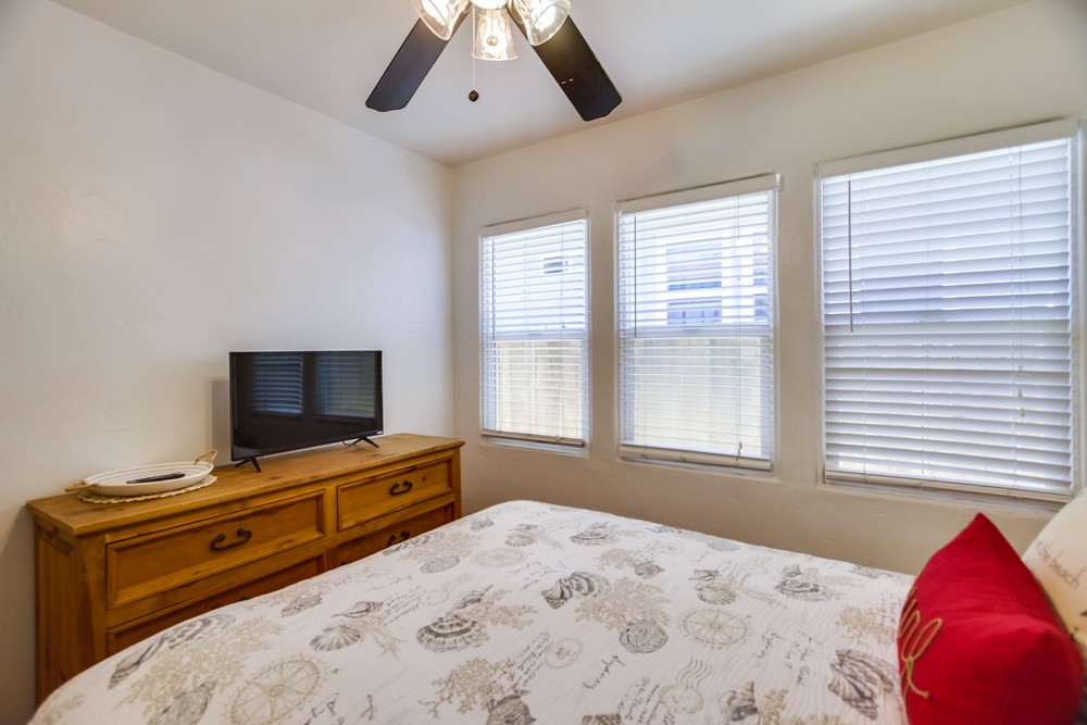 Virtual tour photo 34 of 43 for 4896 Dixie Dr