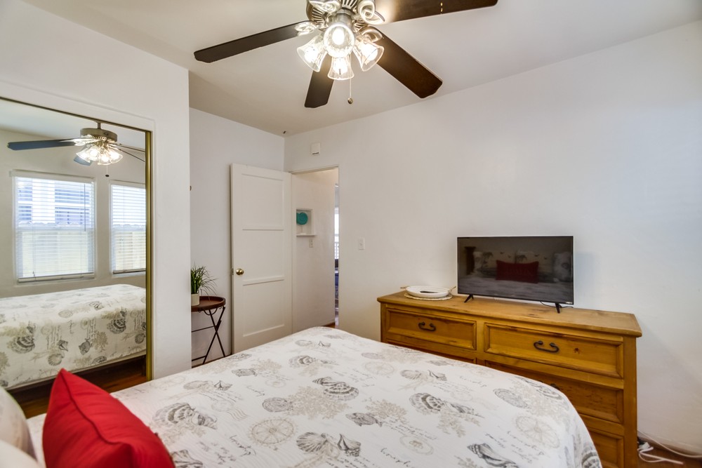 Virtual tour photo 36 of 43 for 4896 Dixie Dr