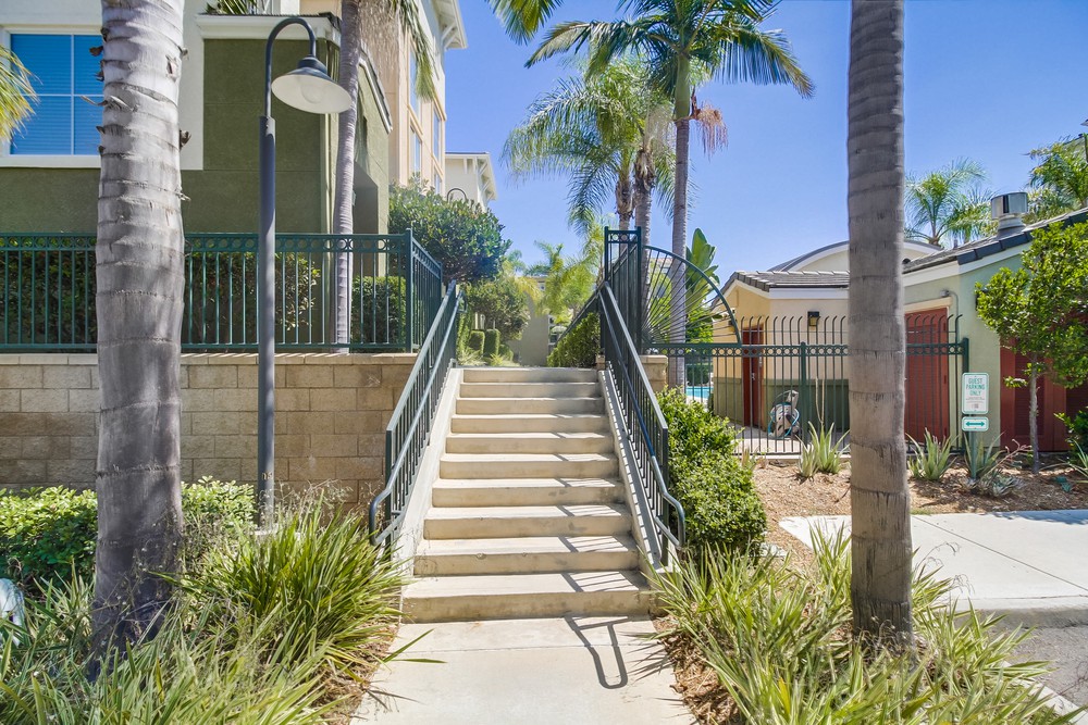 Virtual tour photo 1 of 42 for 4897 Haight Terrace