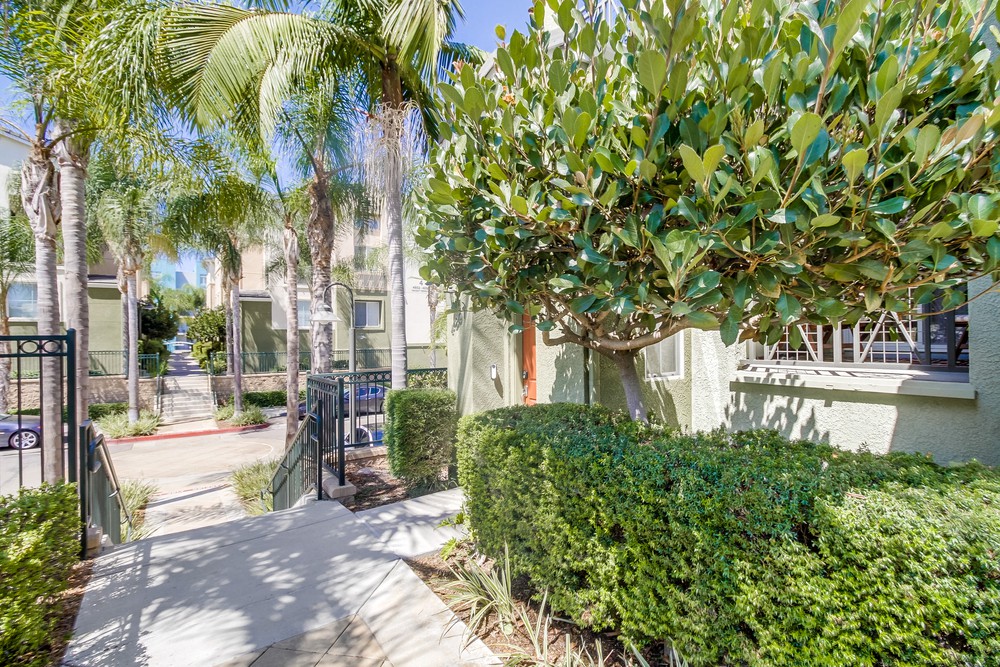 Virtual tour photo 4 of 42 for 4897 Haight Terrace