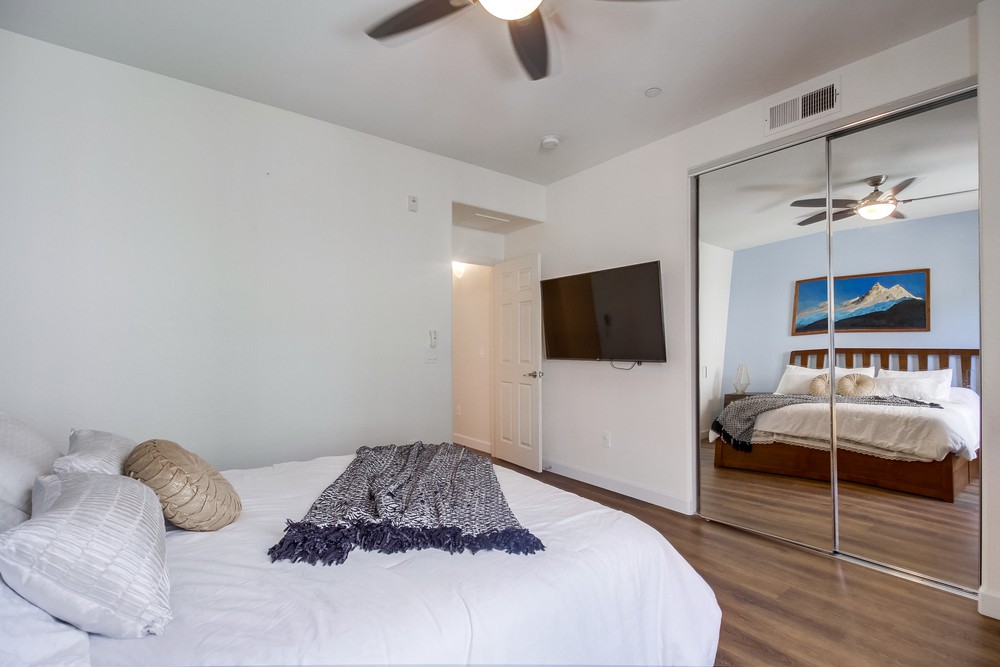 Virtual tour photo 35 of 42 for 4897 Haight Terrace