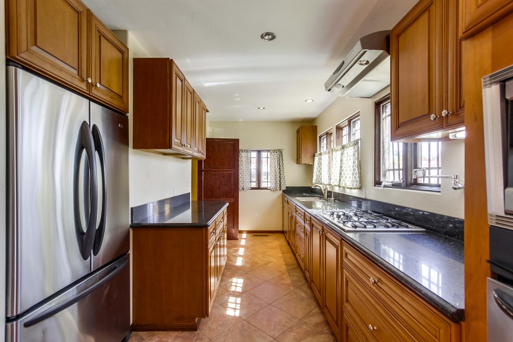 Virtual tour photo 21 of 44 for 4902 Marlborough Dr