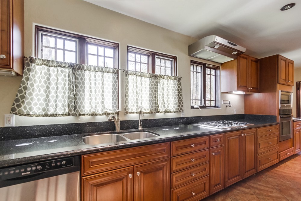 Virtual tour photo 23 of 44 for 4902 Marlborough Dr