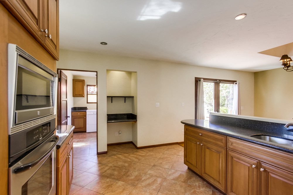 Virtual tour photo 25 of 44 for 4902 Marlborough Dr
