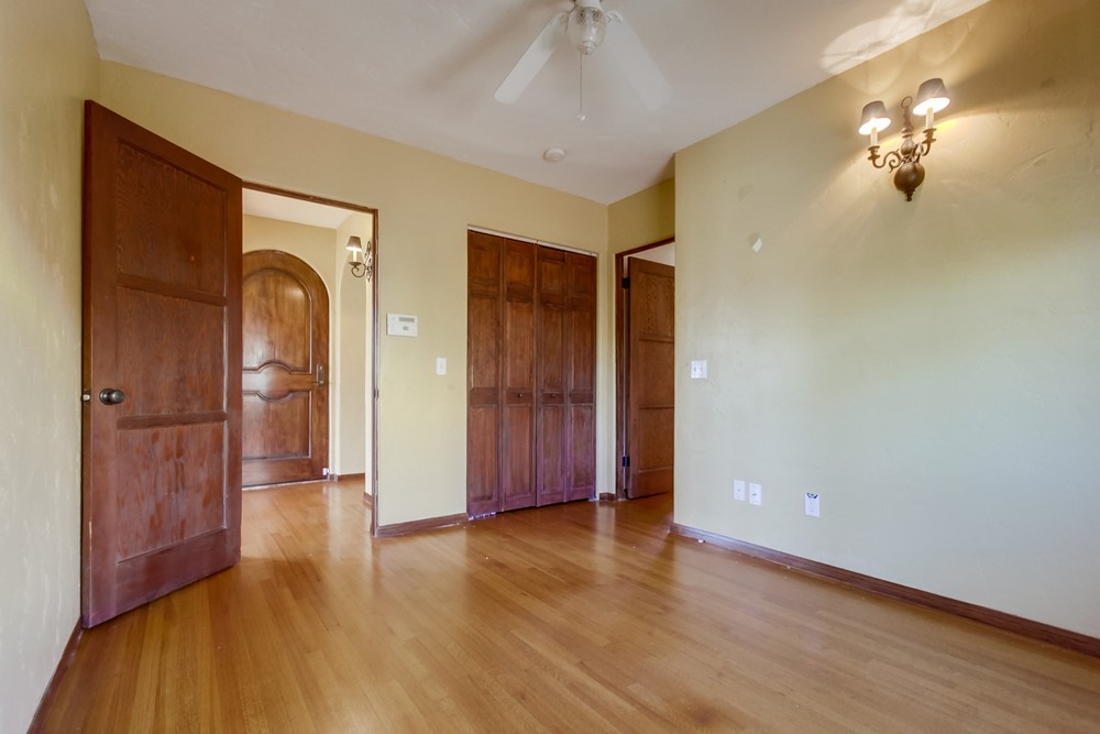 Virtual tour photo 28 of 44 for 4902 Marlborough Dr