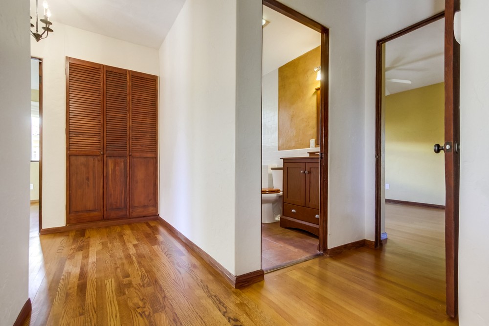 Virtual tour photo 35 of 44 for 4902 Marlborough Dr
