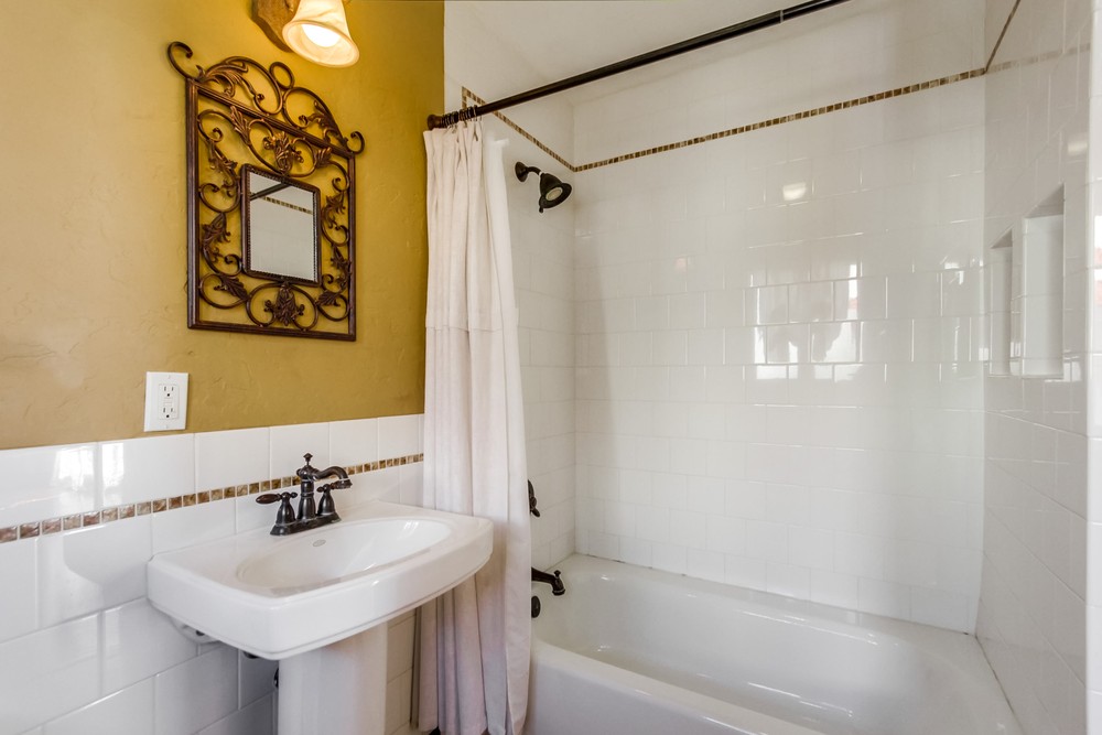 Virtual tour photo 36 of 44 for 4902 Marlborough Dr
