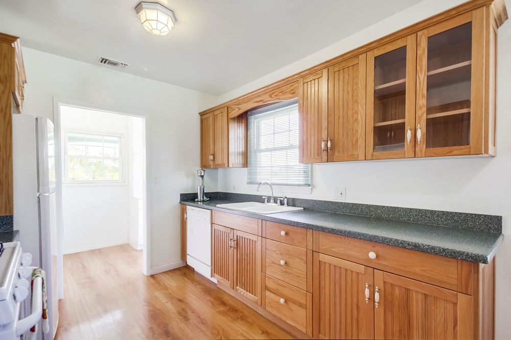 Virtual tour photo 22 of 48 for 4908 Orcutt Avenue