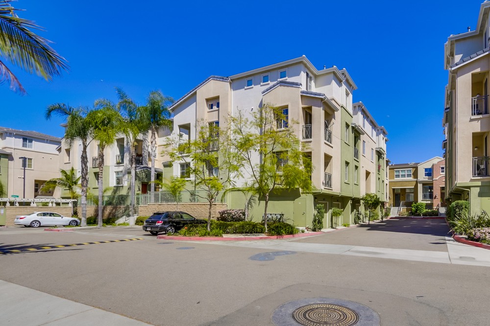 Virtual tour photo 1 of 33 for 4909 Haight Terrace