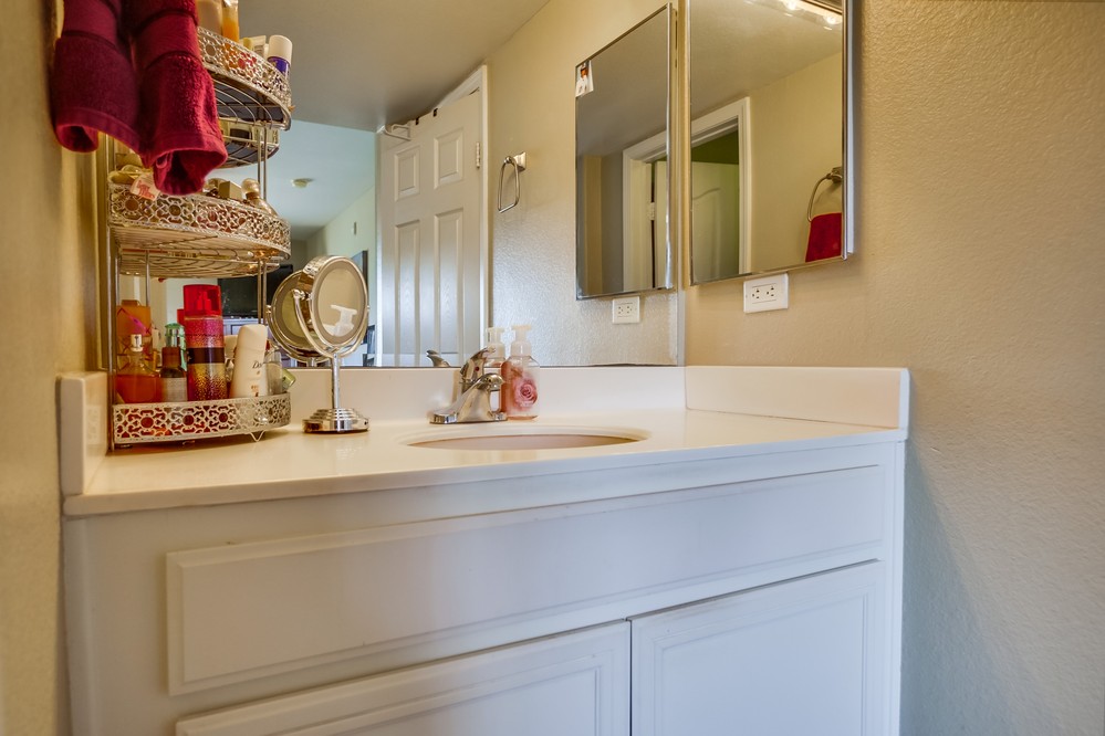 Virtual tour photo 26 of 33 for 4909 Haight Terrace