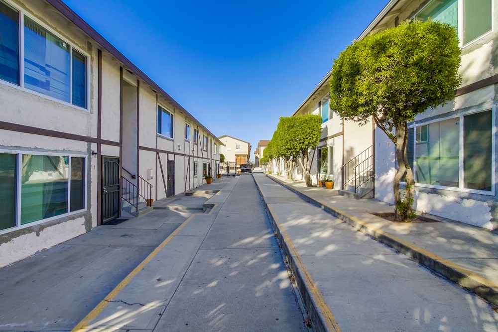 Virtual tour photo 9 of 31 for 4910 Imperial Ave