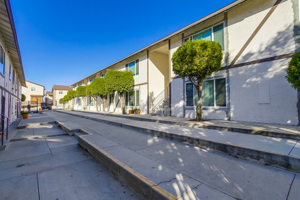Virtual tour photo 10 of 31 for 4910 Imperial Ave