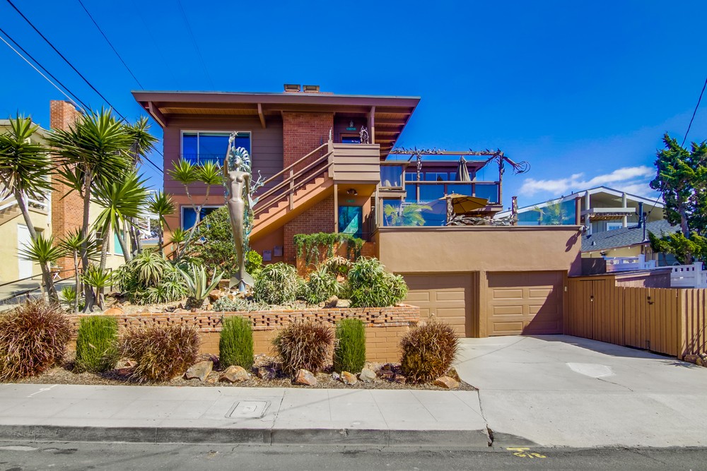 Virtual tour photo 1 of 53 for At The Beach