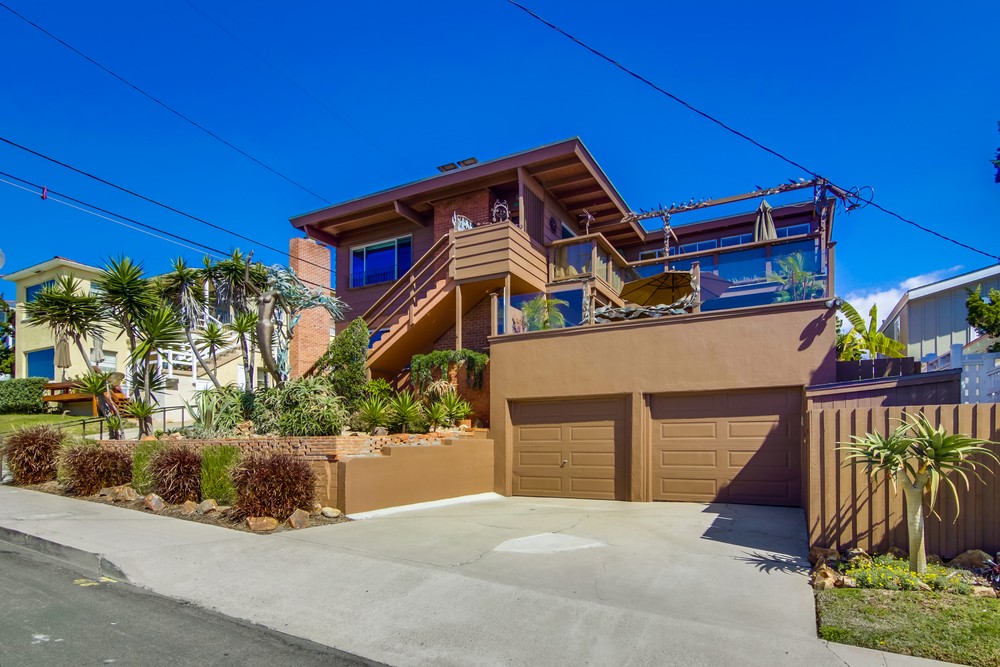 Virtual tour photo 4 of 53 for At The Beach