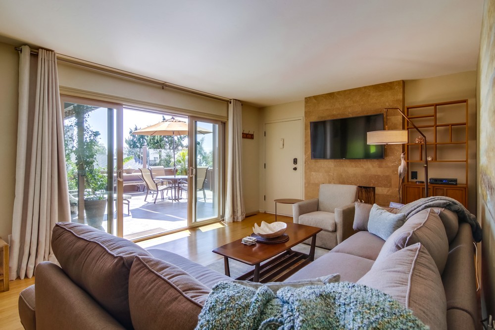 Virtual tour photo 10 of 53 for At The Beach