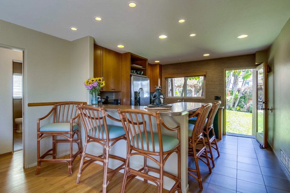 Virtual tour photo 14 of 53 for At The Beach