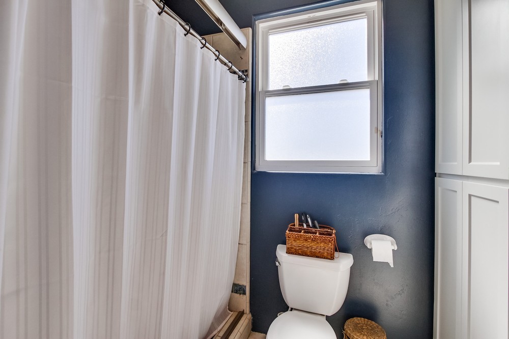 Virtual tour photo 38 of 37 for 4911 Narragansett Avenue