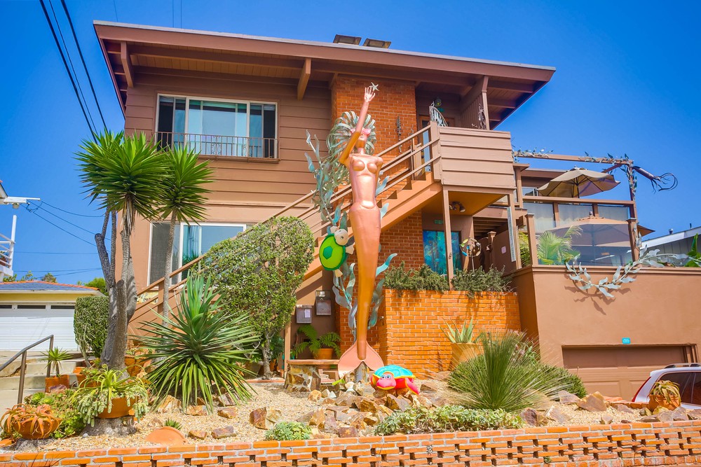 Virtual tour photo 1 of 43 for Above The Beach