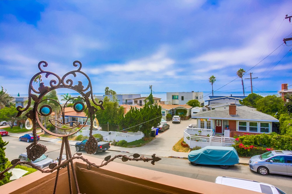 Virtual tour photo 6 of 43 for Above The Beach
