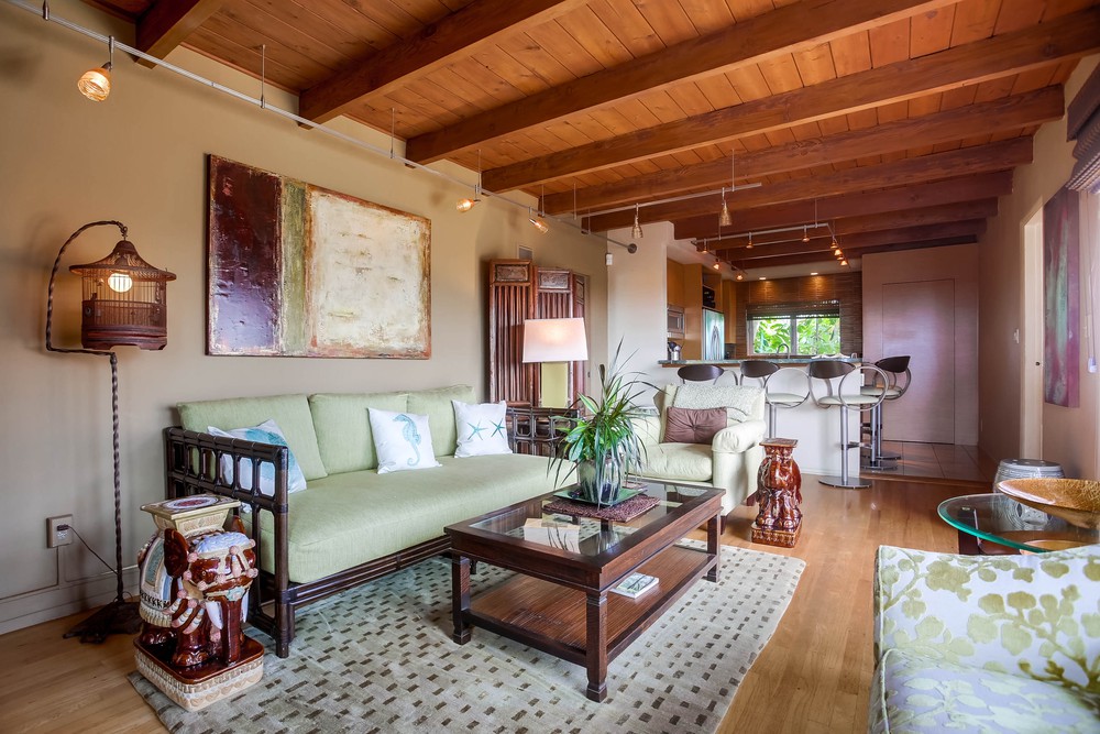 Virtual tour photo 9 of 43 for Above The Beach