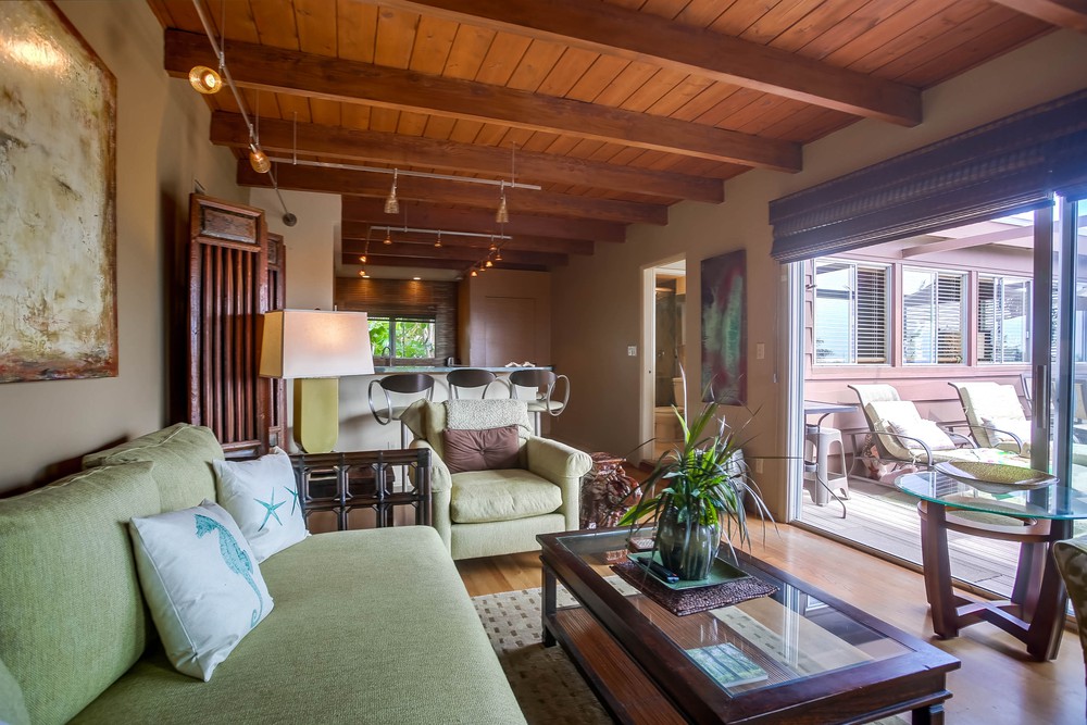 Virtual tour photo 10 of 43 for Above The Beach