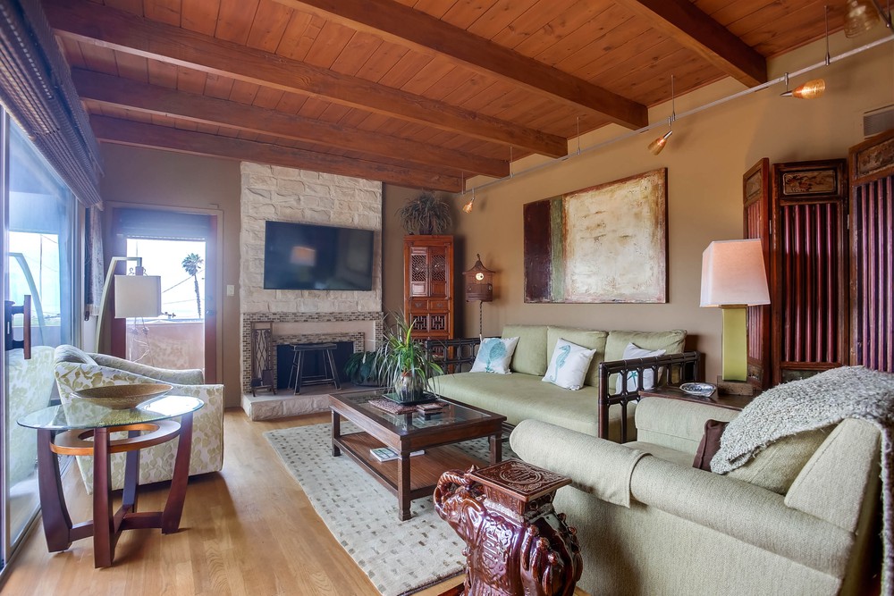 Virtual tour photo 12 of 43 for Above The Beach