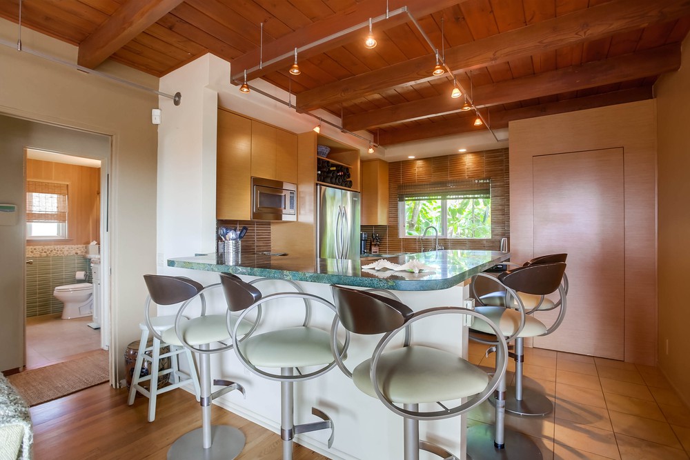 Virtual tour photo 13 of 43 for Above The Beach