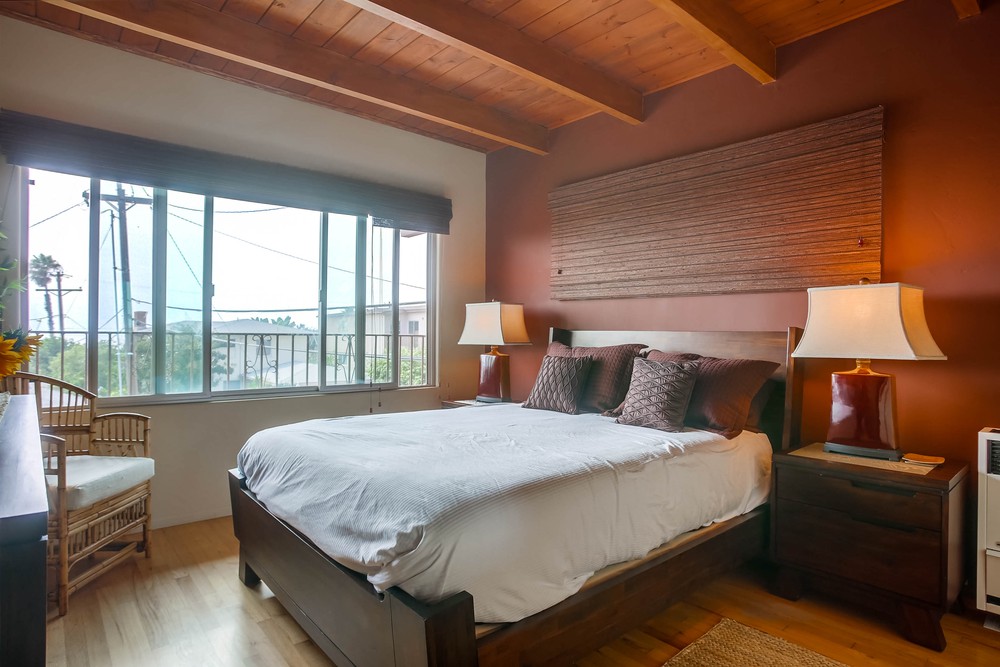 Virtual tour photo 25 of 43 for Above The Beach